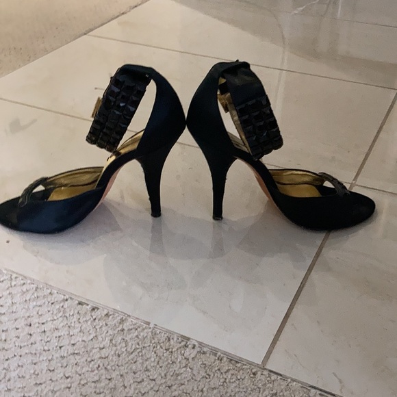 BCBG black strapped black stud heels - Picture 4 of 5